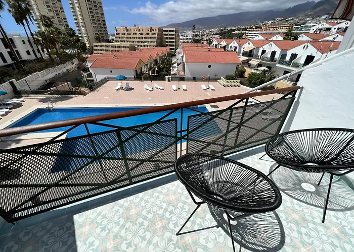 Апартаменты Patio Canario * Escape / 2 Rooms, 2 Terraces & Pool Арона